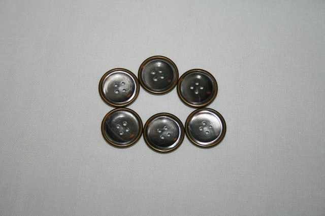 LOT DE 8 boutons anciens D UNIFORME à identifier armoiries blason