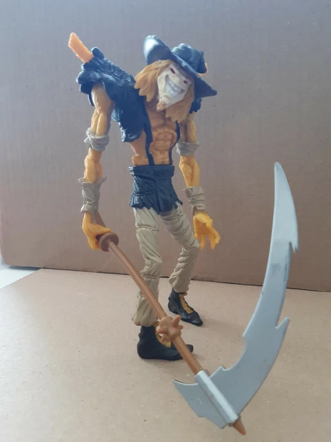 DC Comics Kenner 1997  Batman Legends Of The Dark Knight Scarecrow Action Figure