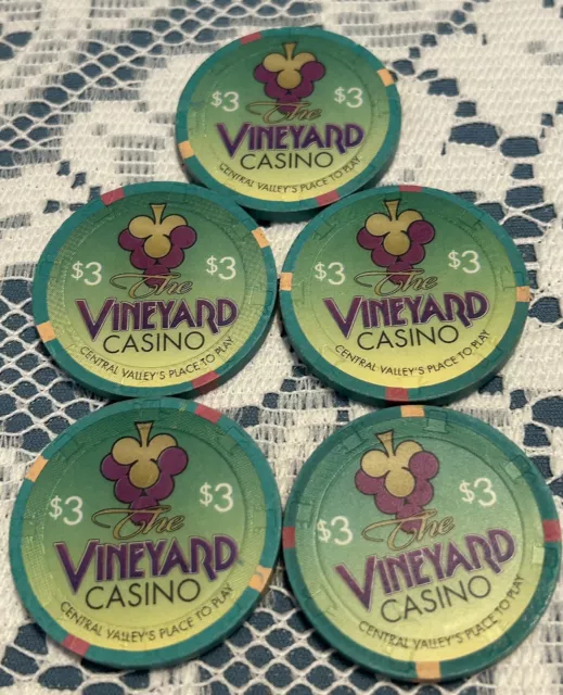 THE VINEYARD CASINO 5 X $3.00 Paulson Poker Chips