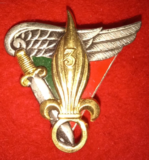 F3N* (REF12641) BEL insigne militaire badge armée française french