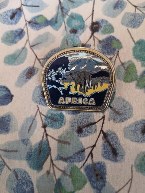 Disneyland Soarin Around the World Africa Elephants Disney Mystery EPCOT LR Pin