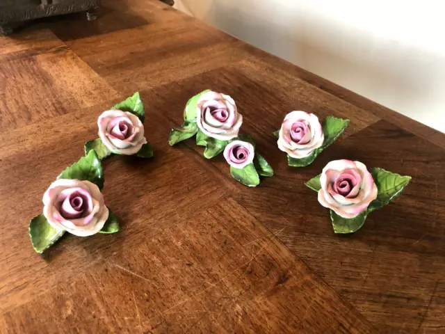 5 Jolies Roses En Porcelaine, Joli Décor De Table, Herend Hungary