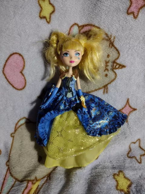 Ever After High Blondie Lockes Throne Coming Doll