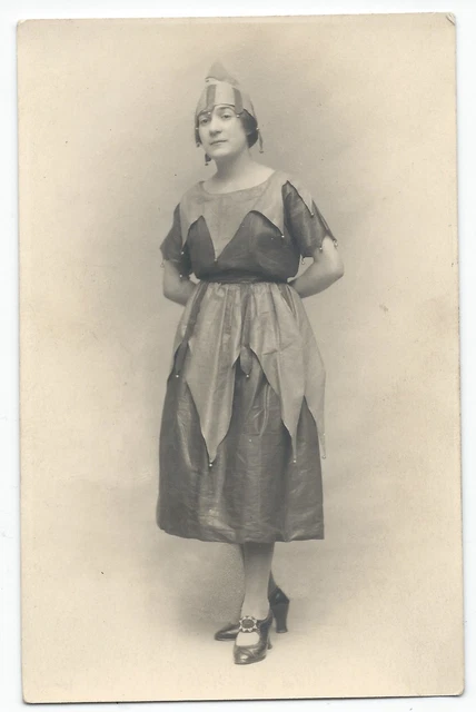 BM494 Carte Photo vintage card RPPC Femme mode fashion robe déguisement