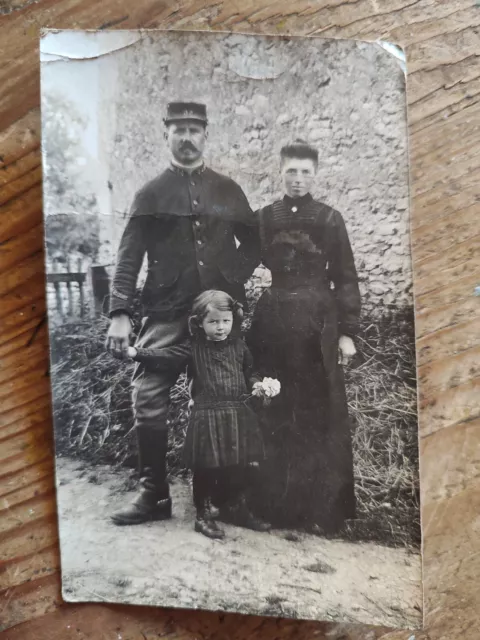 Rare CPA Carte Postale Photo, Guerre 14/18,    Soldat Poilu Et Sa Famille