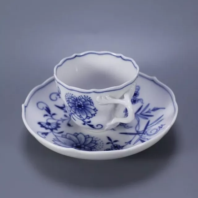 Antique German Meissen Porcelain Blue Onion Demitasse Cup & Saucer Set 19th C. 2