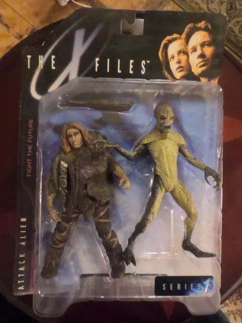 1998 The X-Files Attack Alien Action figure unopened (McFarlane Toys)
