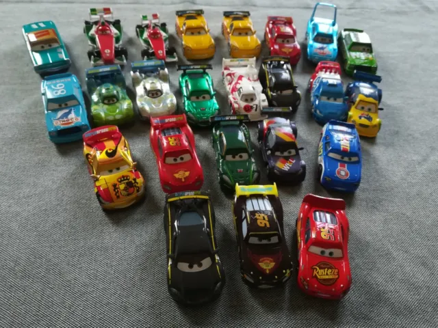 CARS Lot de 40 Voitures Disney.Pixar CARS en Excellent État