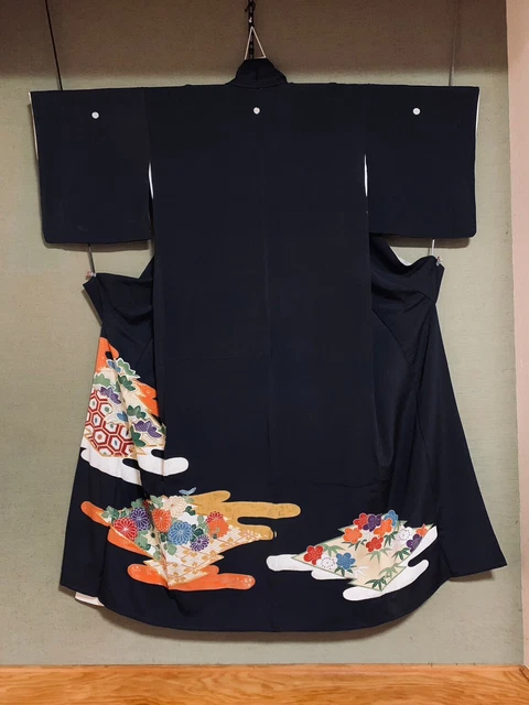 Japanese Vintage Kimono Kuro Tomesode Kamon black flower
