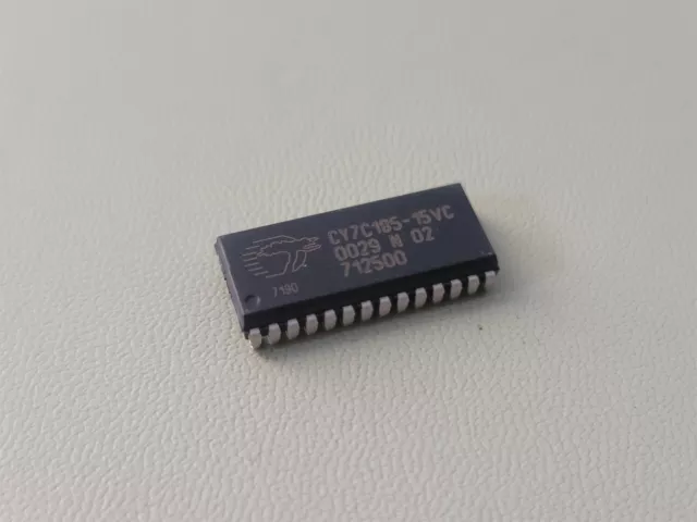 Cypress IC SRAM CY7C185-15VC 64KBit 15ns 28-Pin SOJ - New