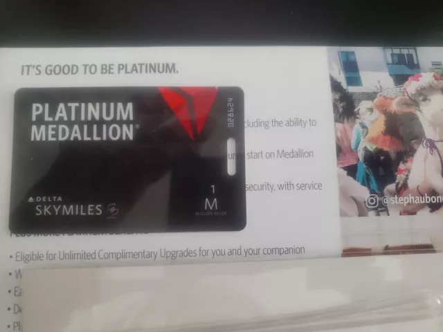 Delta Airlines Platinum Medallion 1 Million Miles Plastic Bag Tag with cord