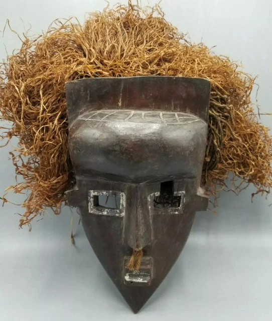 ANTIQUE AFRICAN LWALWA PRIMITIVE TRIBAL MASK w/ RAFFIA Ceremonial Native Carving