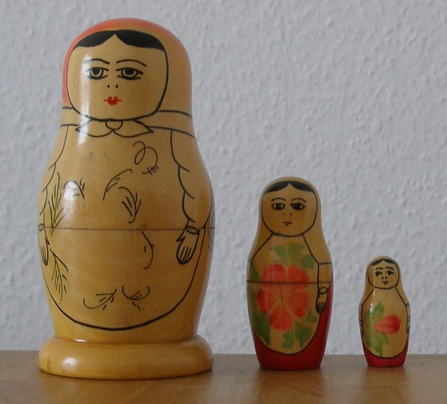 Russische Matrjoschka. Matroschka! Babuschka! 3 Holzpuppen! ALT & SCHÖN! STYLISH