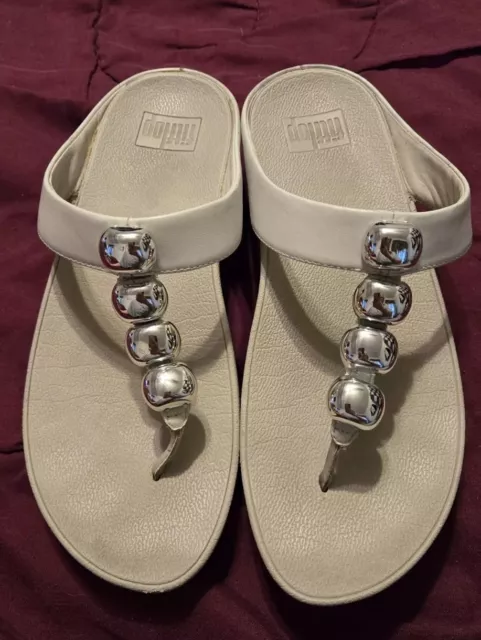 FitFlop White Beaded Flip Flop Thong Sandals Womens 8