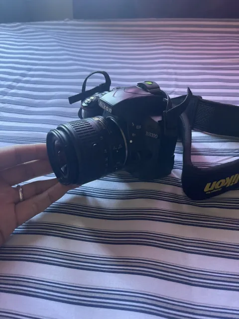 Nikon D D3300 Digital SLR Camera - Black (Kit w/ AF-S DX VR II 18-55mm, & 35mm)