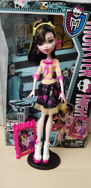 SORTIDO BONECAS MONSTER HIGH MORTAS DE SONO MATX4514