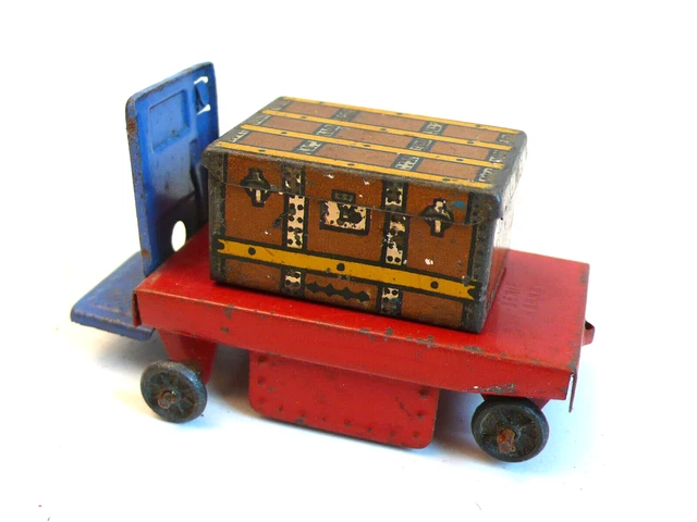 TRAINS HORNBY "O"  DÉCORS GARE   CHARIOT BAGAGES  MÉTAL Lg 6 cm BON ÉTAT