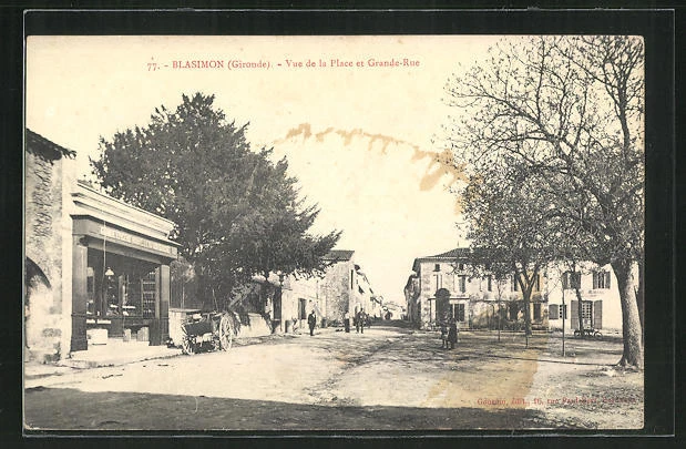 CPA Blasimon, Vue de la Place et Grande-Rue