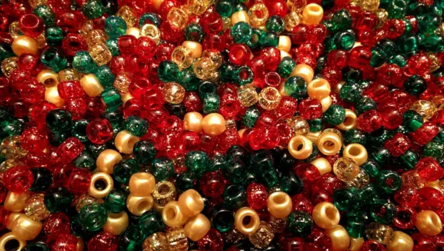 100 to 1000 Festive / Christmas Mix Pony Beads 9x6mm Barrel Shape 4 Jewellery