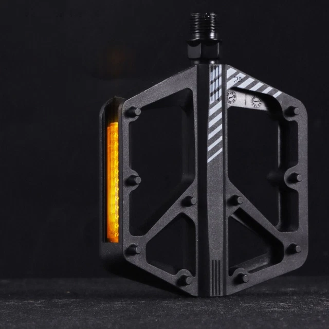 STABLE AND SLIP Resistant Mountain Bike Pedals with Double Bearing