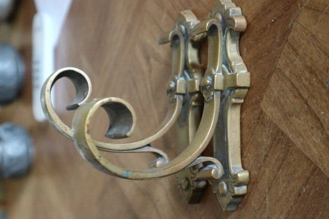 Patères En Bronze Patiné Augustin Granet – Maison De Brune, Objet Insolite