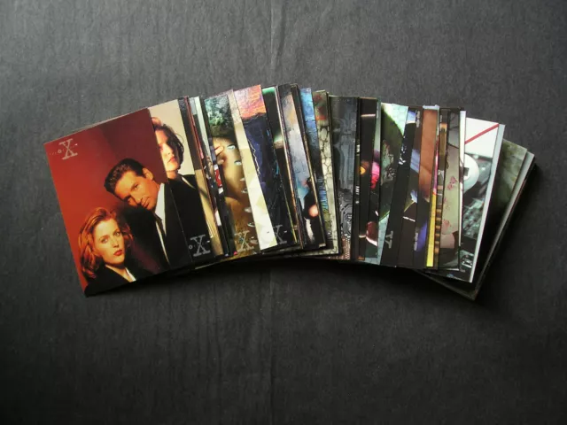 The X files Topps Season 3 complete base set - 72 cards   *