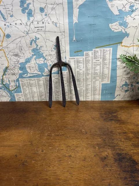 Antique 3-Tine Fish Eel Frog Hand Gig Tool Spear Fishing Fork Head Iron Antique 3-Tine Fish Eel Frog Hand Gig Tool Spear Fishing Fork Head Iron