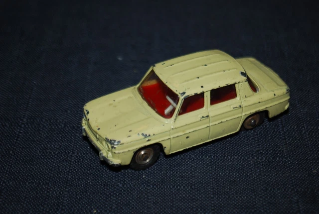 Dinky Toys Junior 103 Renault R8 – 1/43 – Jamais joué – En
