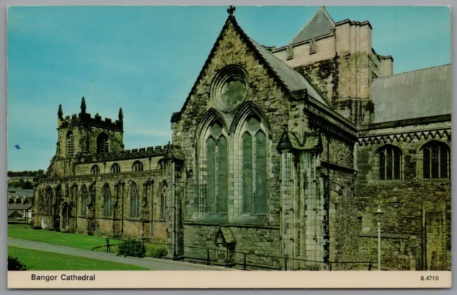 Bangor Cathedral Gwynedd Wales Unposted Postcard