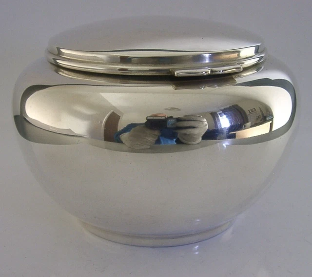 GRANDE CADDY DA TÈ IN ARGENTO MASSICCIO PORTOGHESE 270g o SCATOLA DA TAVOLO 1950 ELEGANTE SUPERBO GRANDE CADDY DA TÈ IN ARGENTO MASSICCIO PORTOGHESE 270g o SCATOLA DA TAVOLO 1950 ELEGANTE SUPERBO