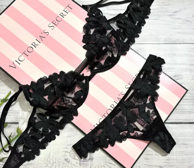 Victoria’s Secret Luxe Unlined Silver Chain Mail Plunge Demi Bra 32D