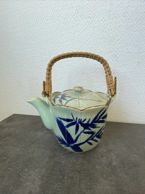 Cafetière en Semi-Porcelaine de St AmandCeranord, France