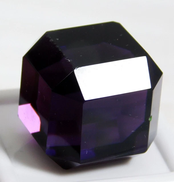 54,40 ct de topaze verte brésilienne attrayante naturelle taillée en vrac ~