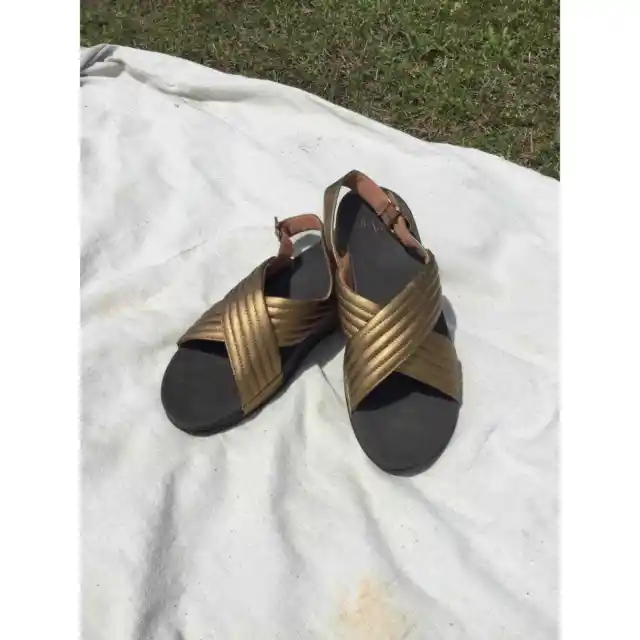 Fitflop womens slingback sandal size 9 gold strap black cushion crisscross wedge