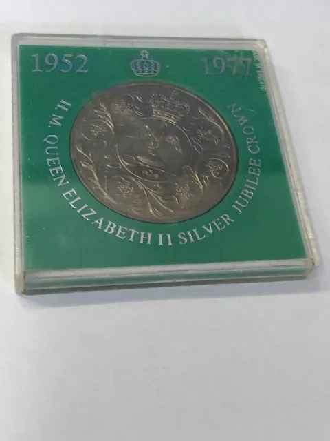 Queens Silver Jubilee Commemorative Crown Coin - Lloyds Bank Case - Collectable