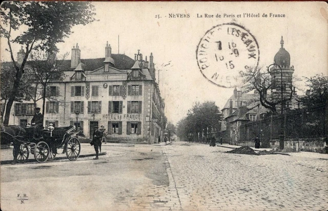 CPA - 58 - NEVERS - La Rue de Paris et l'Hôtel de France