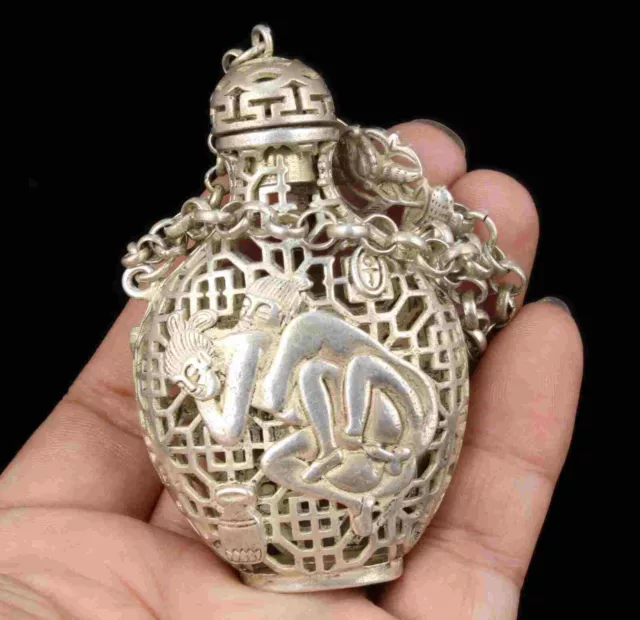 China Hand Carved Figures Tibetan Silver Hollow Out Perfume Satchel Snuff Bottle