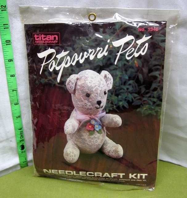 POPURRI MASCOTAS kit de costura oso de peluche decoración de encaje titanio 1985 de colección nuevo con etiquetas