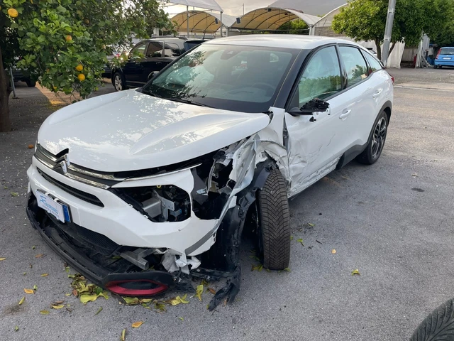Citroen C4 1500 Hdi 110cv Diesel (Auto incidentata)