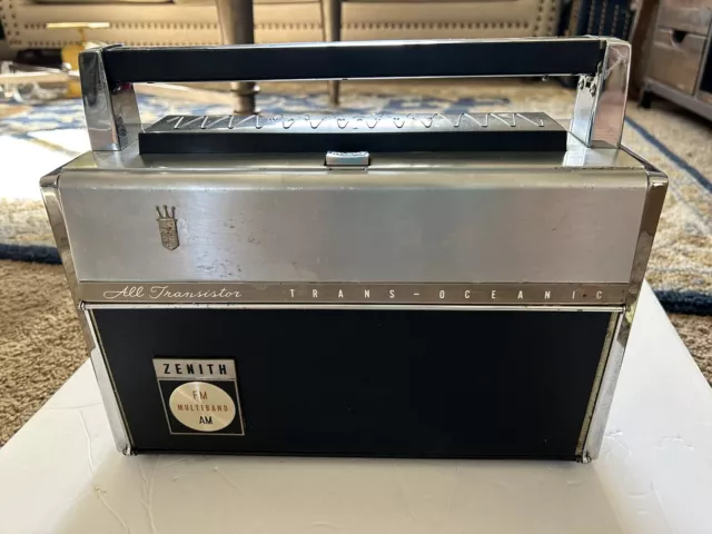 Vtg Zenith Royal 3000-1 Trans Oceanic Radio FM AM Multiband Transistor WORKS Vtg Zenith Royal 3000-1 Trans Oceanic Radio FM AM Multiband Transistor WORKS