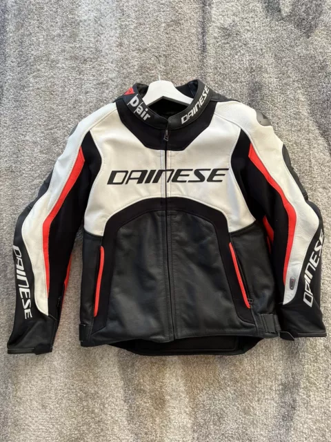 Dainese Misano D-Air Airbag Motorrad Lederjacke Gr.52 weiß rot