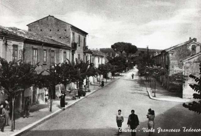 Taurasi - Viale Francesco Tedesco - Avellino