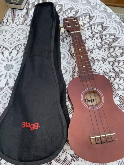 Stagg US10 Traditional Soprano Ukulele & Soft Case