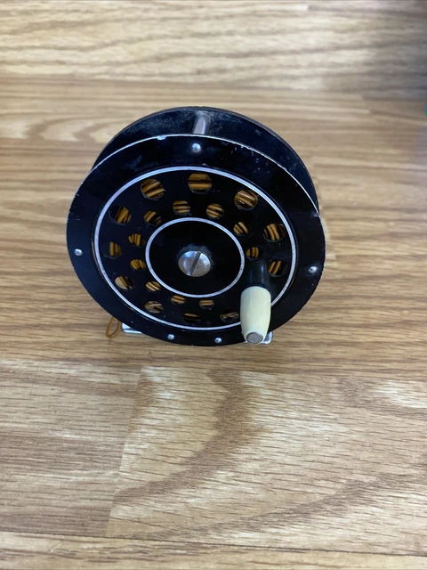 cal's universal reel & star drag grease TAN GREASE(1oz) Color:Crawly Bottom this is the only Fin-S Fish Best Band Ever (Live)