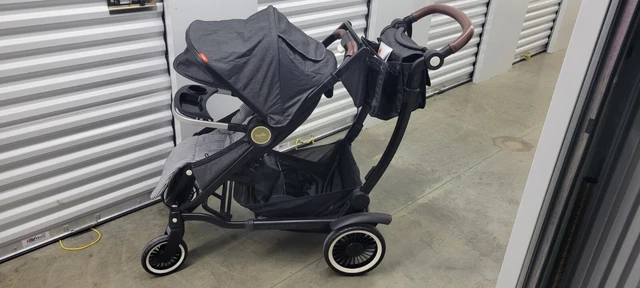 Austlen Baby Co. Entourage, baby stroller, hardly used.