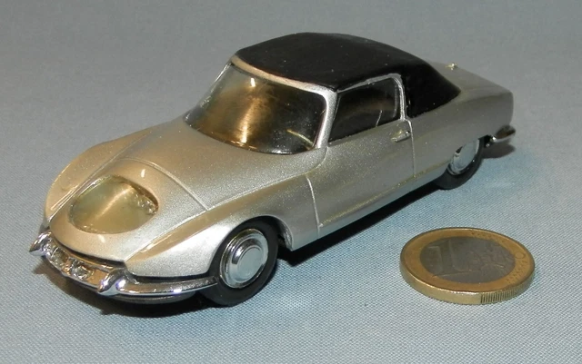 Maquette 1/43 Citroën DS Prototype Bertoni 1952 - Norev, Résine à Peindre