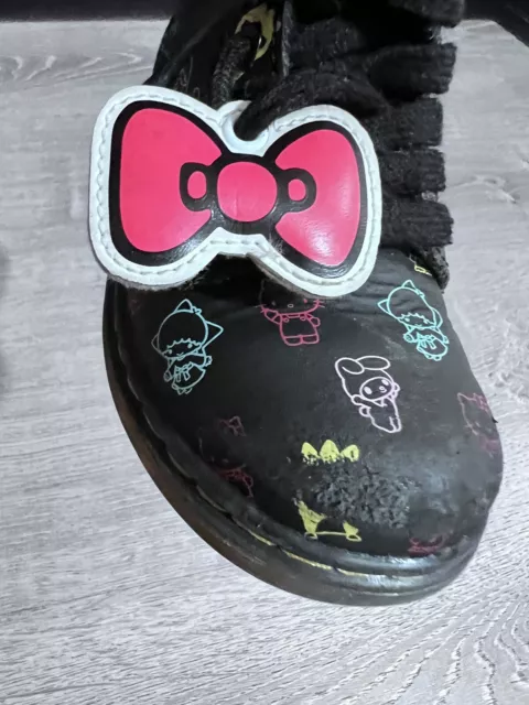 Dr. Martens HELLO KITTY & FRIENDS LEATHER LACE UP BOOTS Sanrio Toddler 8 2