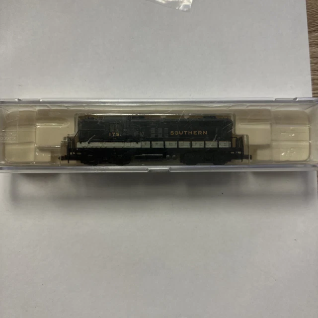 N Life-Like 7128 EMD GP18 Southern RR Locomotive #175 LNIB