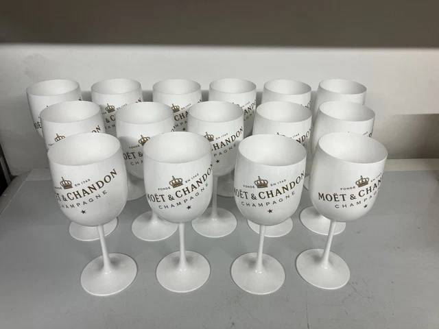 Lot De 6 Verres à Champagne Avec Paillettes Violettes - Neufs