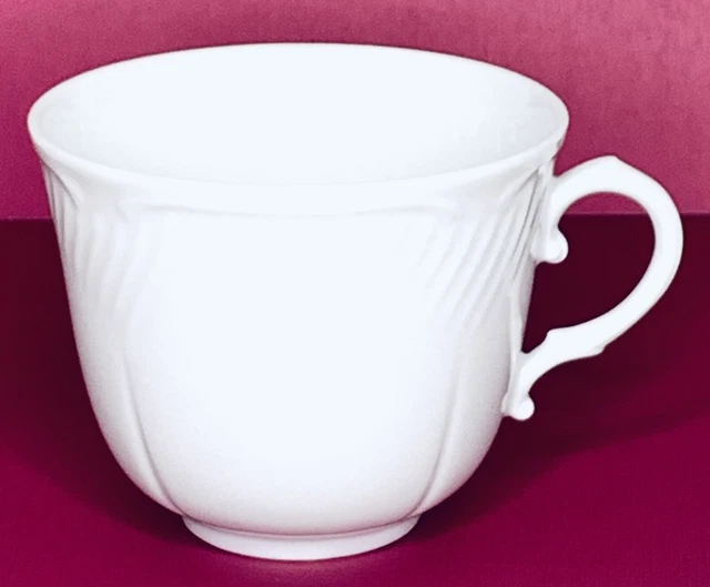 特別価格Springdale Hand Painted Porcelain Cup and Saucer Set， 2